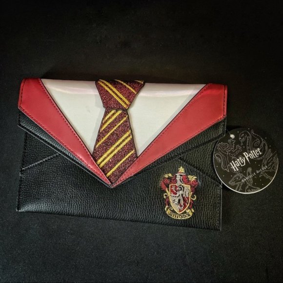 Harry Potter Women’s Black Red Gryffindor Logo Chain Bag Brand New - Picture 1 of 8